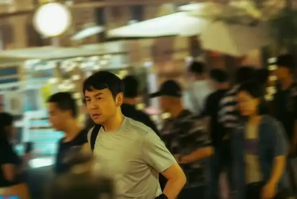 张艺谋《惊蛰无声》登顶春节档 易烊千玺、雷佳音、杨幂等主演