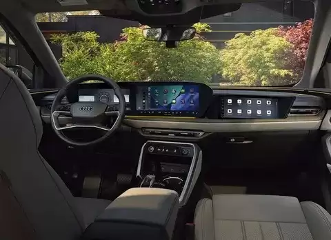 奥迪全新Q5家族海外发布：黑化设计+智能座舱升级，2026年一季度交付