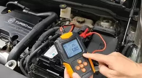 电瓶养护四大要点：防亏电、勤检查、科学充、抗温变