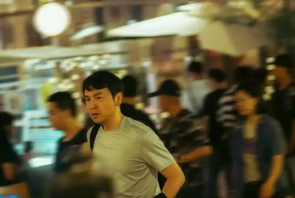 张艺谋新片惊蛰无声定档2026春节,易烊千玺朱一龙领衔谍战巨制