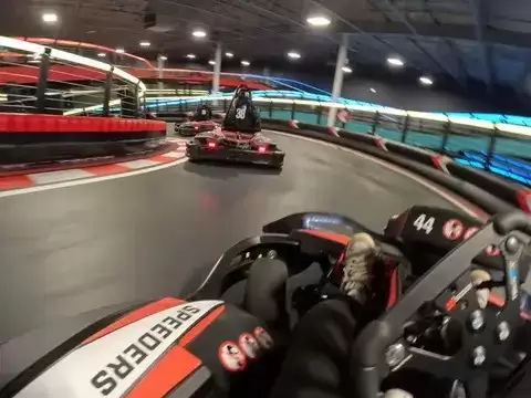 室内与户外卡丁车赛道体验对比及新手进阶建议