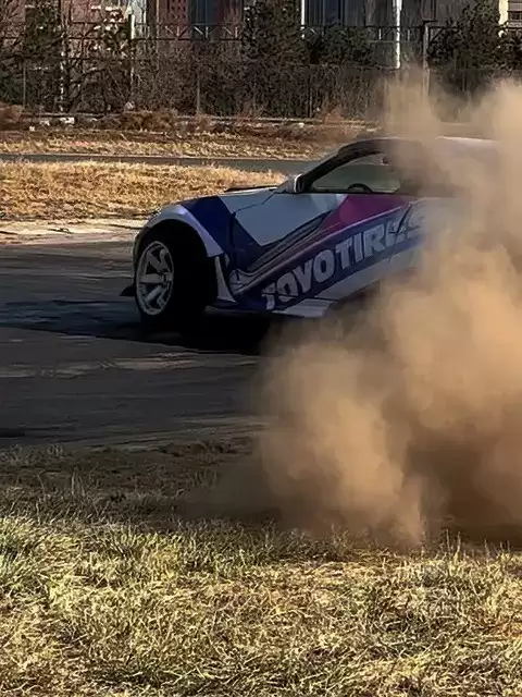 亲历宝马M4漂移体验:十圈苦练终触人车合一临界之美