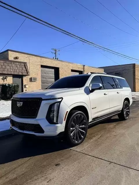 凯迪拉克凯雷德：力量与格调兼具的旗舰级全尺寸SUV