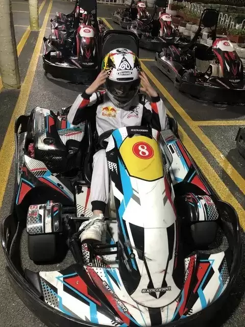 精准刹车点优化助车手赛道圈速提升3秒