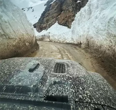 丙察察公路穿越怒江险境：270公里极限自驾指南