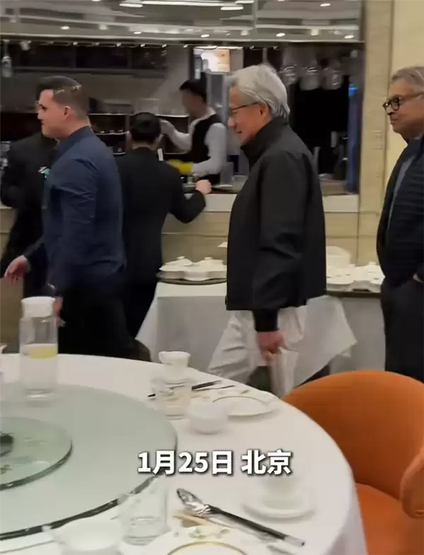 黄仁勋现身上海北京:一路吃、喝、逛、买