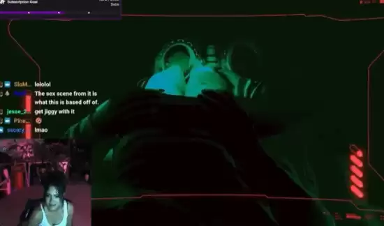 美演员直播Cos帕南玩赛博朋克2077，亲密剧情遭父母突袭围观引热议