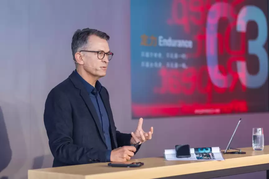 对话保时捷中国CEO潘励驰:首度详解如何“赢回中国”|凤凰车研所