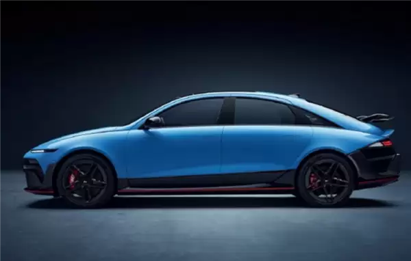 担忧就业冲击！现代汽车计划部署人形机器人 遭韩国工会猛烈炮轰