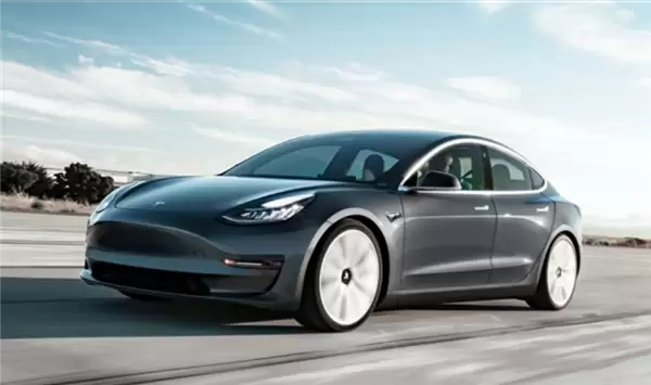 短期內再失大将：特斯拉资深总监离职：已工作近8年