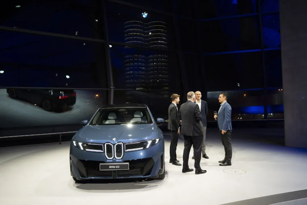 全球首批新一代宝马iX3交付用户 4月份将在北京车展亮相