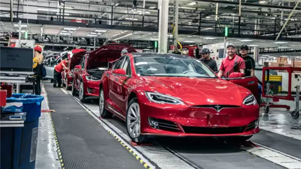 短期內再失大将：特斯拉资深总监离职：已工作近8年