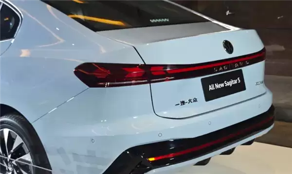 提供1.5L/1.5T双动力！全新速腾S实车首发：预计3月上市