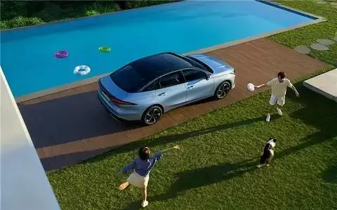 吉利银河L6 EM-i上市：2.9L亏电油耗+140km纯电续航，通勤成本直逼公交