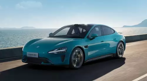 小米SU7年交付25.8万辆首超特斯拉Model 3，创国产纯电新纪录