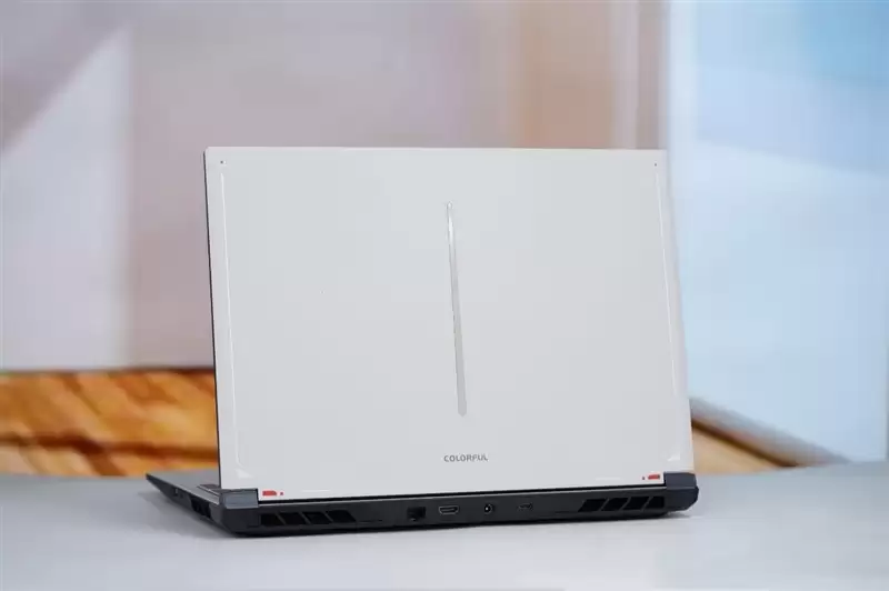 QLC早已今非昔比！七彩虹隐星P16 Pro笔记本评测：最强消费级QLC SSD配高性能价比游戏本！