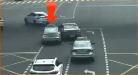 沪蓉两地曝网约车碰瓷诈骗案：司机因惧停运私了遭团伙精准设局