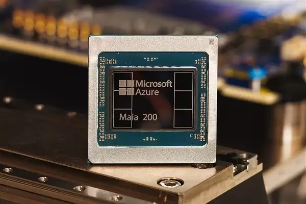 微软2026财年Q2云业务强劲增长，游戏板块承压，AI战略加速推进