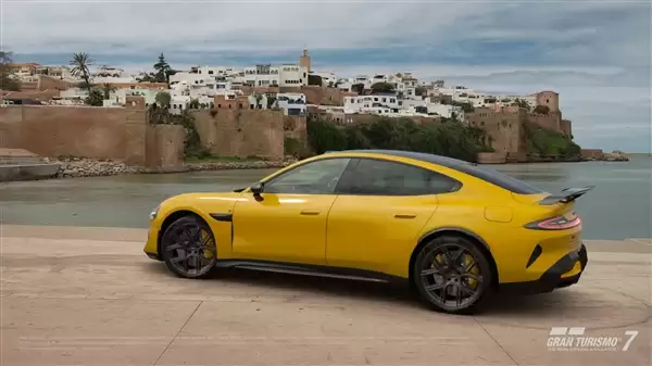 史上第一台中国车！小米SU7 Ultra正式上线《GT赛车7》 官方晒图 质感令人惊叹