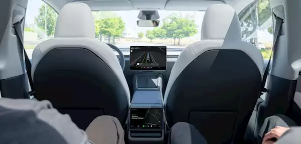 特斯拉Robotaxi事故率高达人类9倍，安全隐患与透明度缺失引监管关注