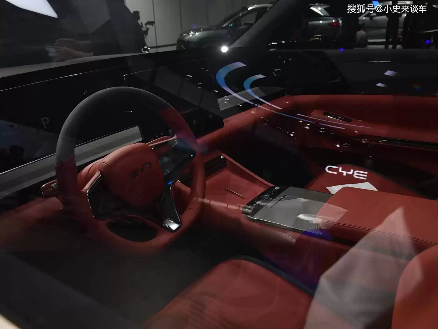 比亚迪唐9系内饰图