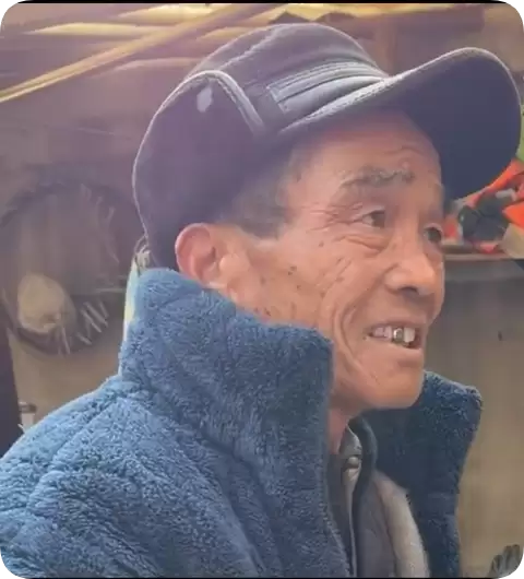 光明村大爷:当年只给了点鸡蛋 刘强东现在年年回报上千万 这种老板全世界能有几个