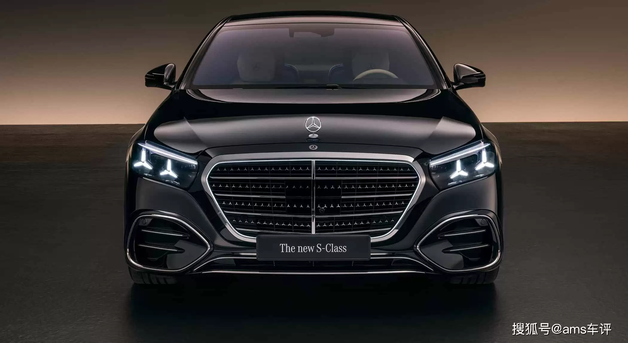 奔驰S级改款车型外观