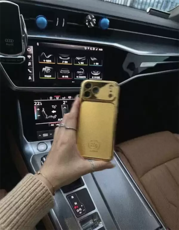 京东京造黄金手机壳首批晒单来了：礼盒包装 金片带证书