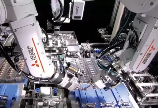 三菱电机投资50亿日元联合AI机器人技术,加速建筑行业智能化升级