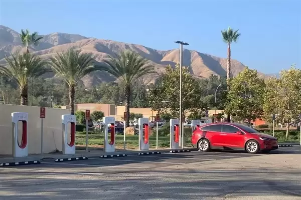 告别充电焦虑 国家能源局：2027年底将建成2800万个充电设施