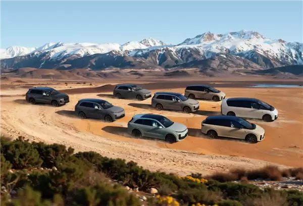 理想汽车启动AI战略升级：重构研发架构，聚焦基座模型与人形机器人