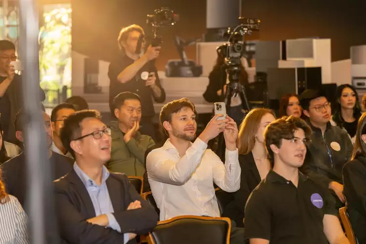 从 CES 到斯坦福:追觅洗地机在硅谷开启智能清洁新时代