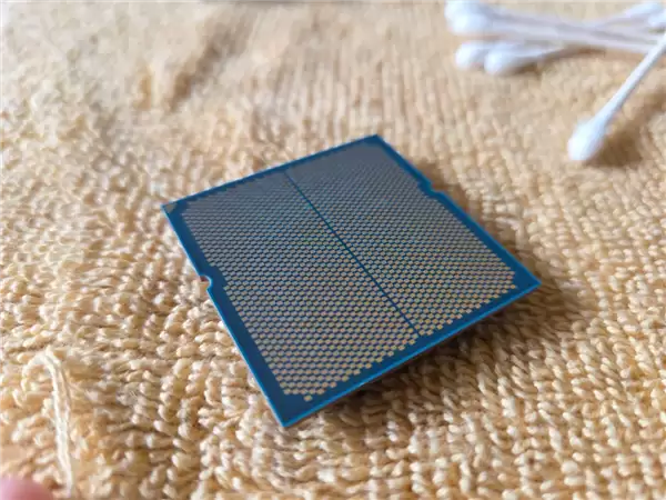 980X3D余波未了:9600X在华擎主板上也翻车了!