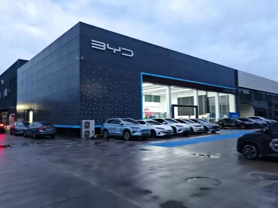 鸿蒙智行、小米登顶,零跑失榜一,2026新能源开局“冷热交织”