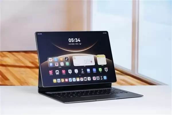 华为李小龙拆解MatePad Edge:揭秘28W电脑级性能释放关键