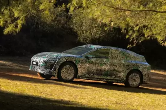 蔚来ET5 T迎来劲敌!阿维塔全新旅行车谍照曝光:预计采用贯穿式尾灯