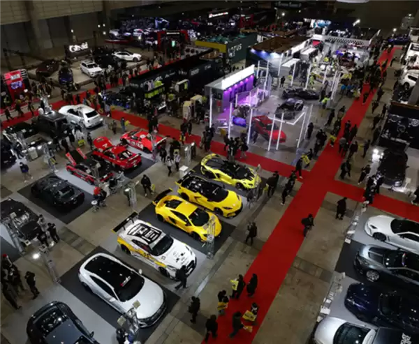 90万诉求落空！买展车遇天窗裂纹 法院：不构成欺诈