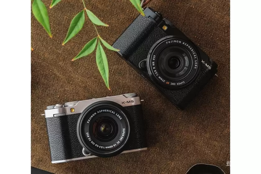 仅重355克的重量 黑色版富士X-M5单机售7299元
