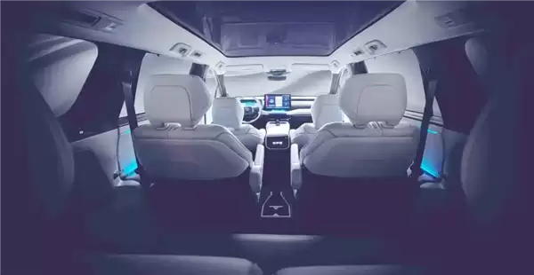 纯电版汉兰达! 丰田全新SUV内饰预告图发布:采用2+2+2座椅布局