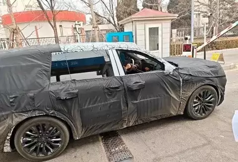 全新理想L9谍照曝光：2026年4月发布，三电与智驾全面升级