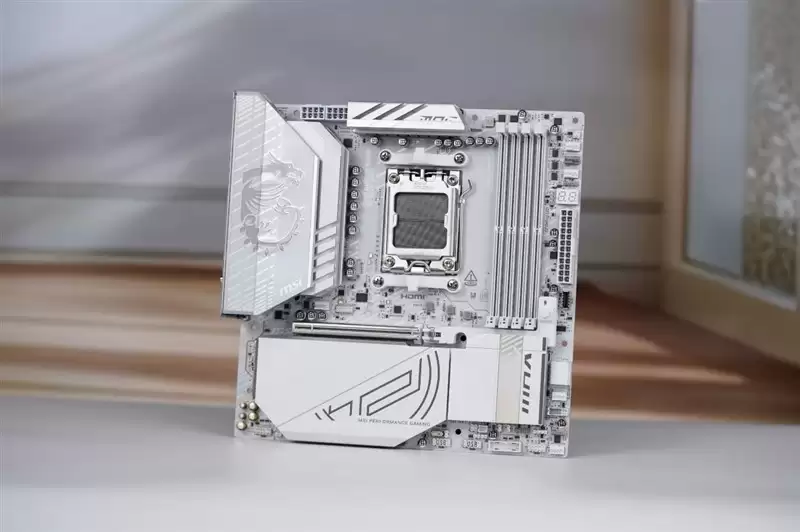 微星发布首款全白M-ATX主板：B850M EDGE TI MAX WIFI刀锋钛