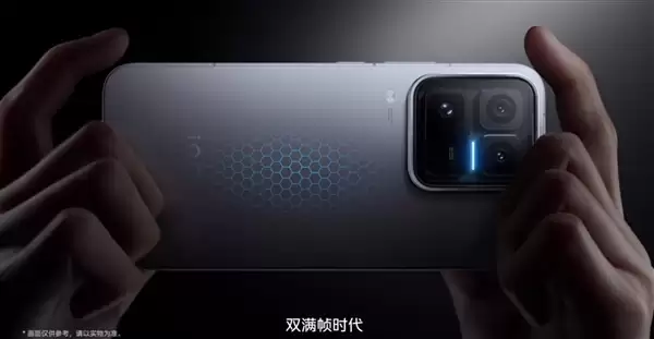 性能最强的安卓手机!iQOO 15 Ultra跑分突破451万:史上最高分