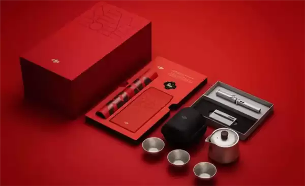 大疆春节为离职未满一年员工寄送暖心礼盒引热议