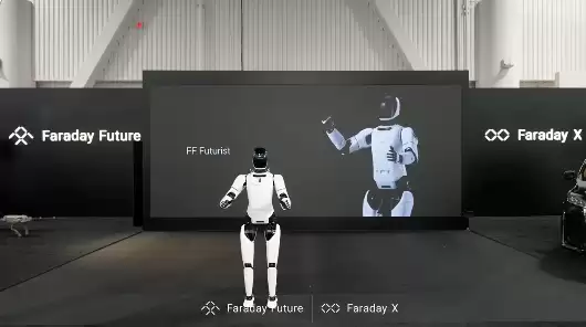 贾跃亭发布FF三大系列机器人 网友脑洞:贾总是时候进军商业航天了