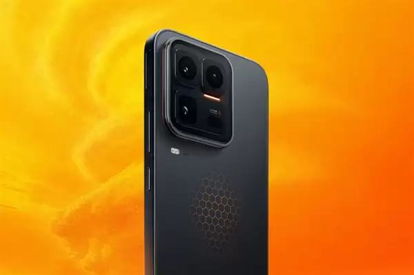 iQOO 15 Ultra销量远超预期：24+1TB版卖断货 产品经理连夜回去打螺丝