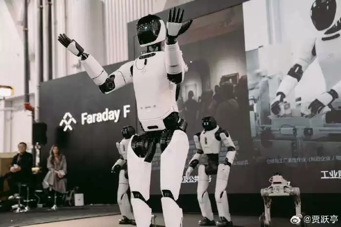 定价2499美元起！贾跃亭发布人形机器人