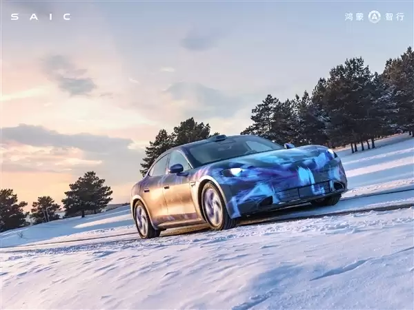 尚界汽车辟谣Z7冬测图是AI生成：均为实拍！保密需要进行了模糊处理