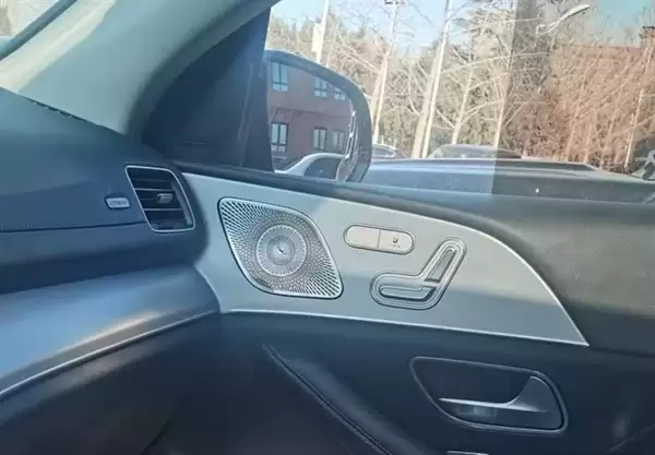 65万买奔驰二手车缺核心配置！起诉退一赔三：4S店竟反咬车主毫无底线