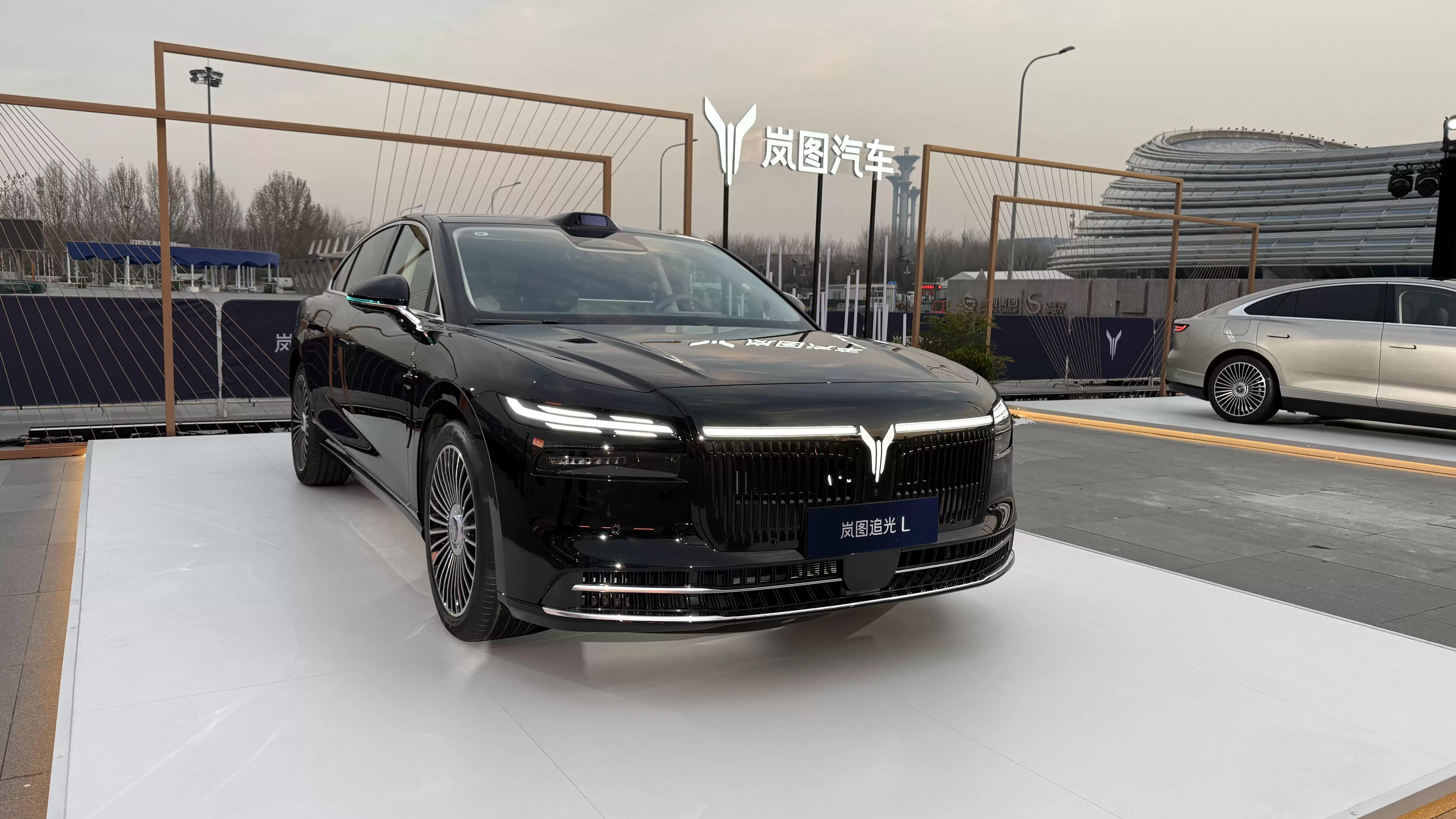 20.98万起!华为全家桶+800V上车 岚图追光L卖爆指日可待