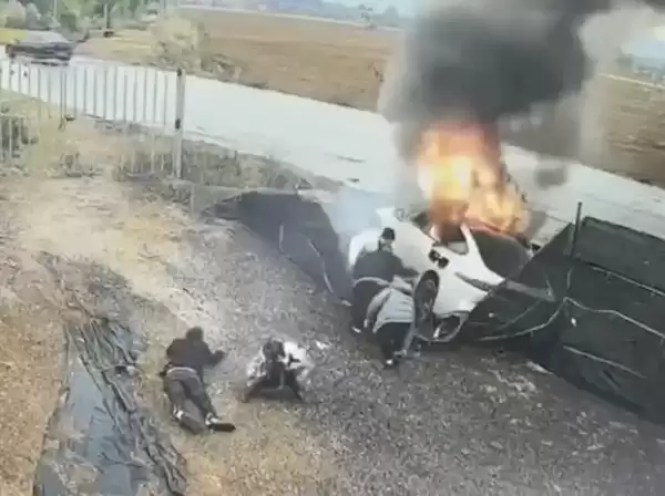 欣旺达电池安全翻车!东风奕派碰撞50秒爆燃、超3.8万辆极氪001 WE版更换电池包